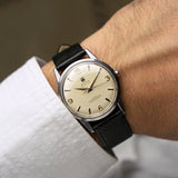 Vintage Büren Grand Prix Super-Slender from the 1960s on the wrist
