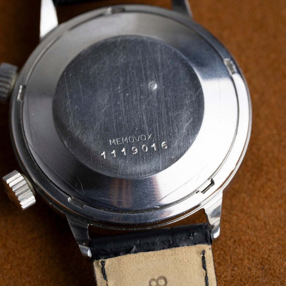 Fond de boîte gravé Memovox avec numéro, Jaeger-LeCoultre E855, montre ancienne