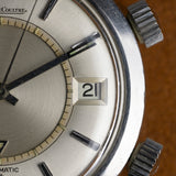 Guichet date à 3 heures et couronnes signées de la Jaeger-LeCoultre Memovox E855, montre ancienne