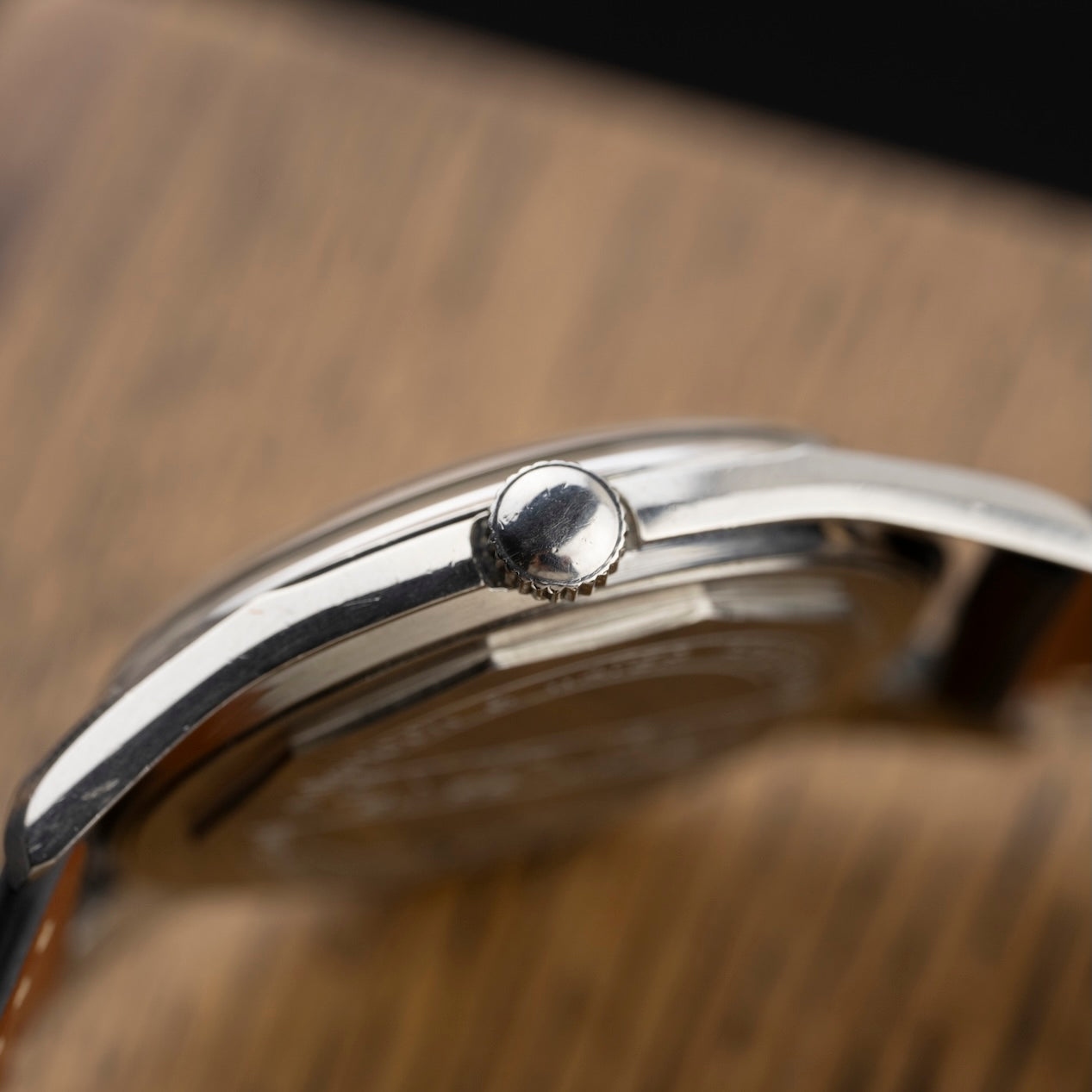 Crown-side profile of the Zenith Pilot steel case, vintage watch