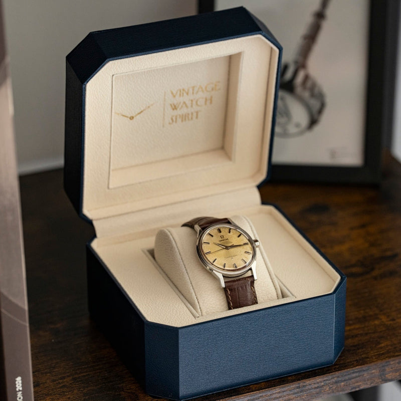 Écrin montre vintage bleu marine forme octogonale Vintage Watch Spirit