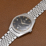 Omega Seamaster Ranchero 2996 en acier vue de trois quarts, montre ancienne