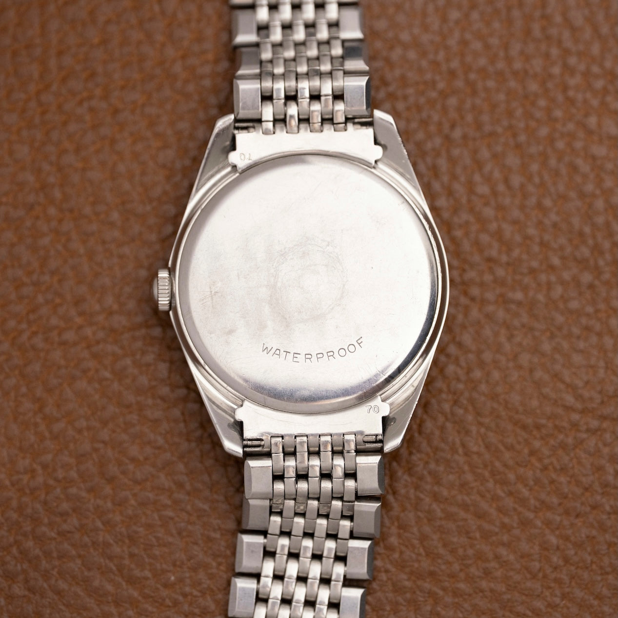 Fond de boîte de l'Omega Seamaster Ranchero sur bracelet acier, montre ancienne