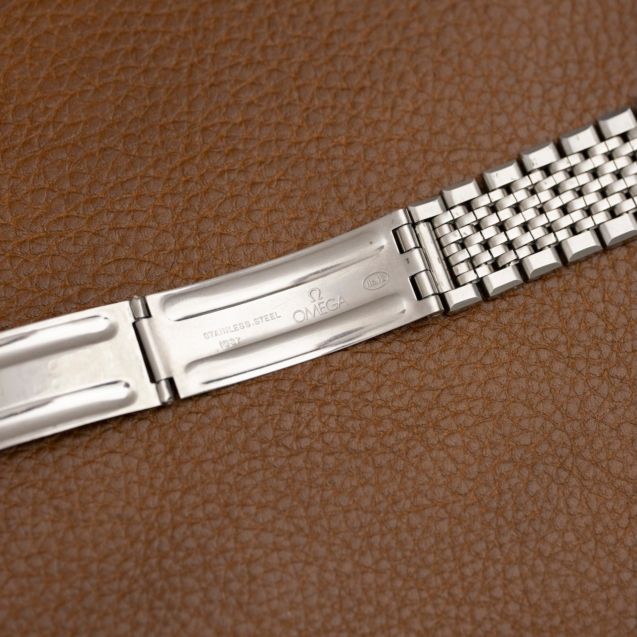 Fermoir déployant du bracelet acier de l'Omega Ranchero, montre ancienne